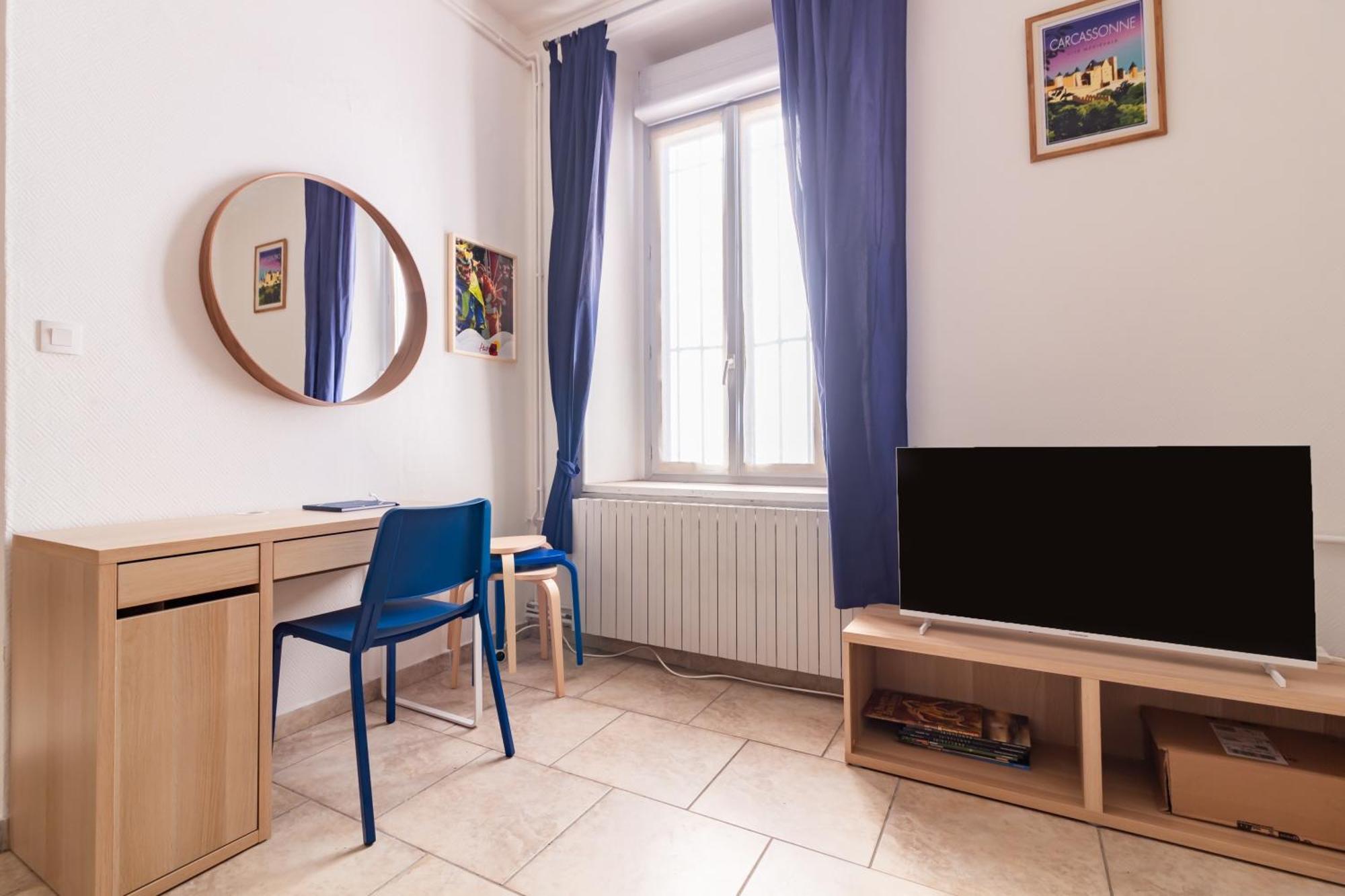 Le Cerisier Des 4 Chemins - Appt 75M² Pour 6 Apartment Carcassonne Exterior photo